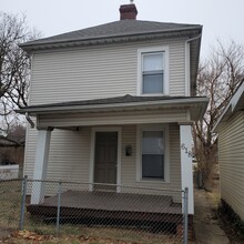 618 N Columbus St in Lancaster, OH - Building Photo - Building Photo