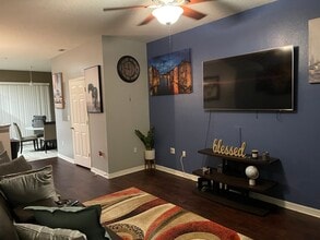 12718 Country Brook Ln in Tampa, FL - Foto de edificio - Building Photo