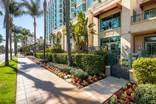 Park Laurel on the Prado in San Diego, CA - Foto de edificio - Building Photo