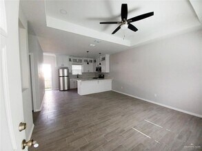 1630 Playa Dr, Unit 4 in Weslaco, TX - Building Photo - Building Photo