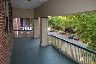 621 W Princess Anne Rd in Norfolk, VA - Building Photo