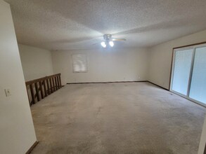 1709 N Brunswick Ln in Wichita, KS - Building Photo - Building Photo