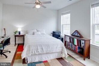 1576 Meadowlark Glen Rd in Dumfries, VA - Building Photo - Building Photo