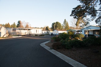 820 NW Wade St in Estacada, OR - Building Photo - Building Photo