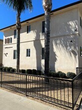 1117 Cochran Ave in Los Angeles, CA - Foto de edificio - Building Photo