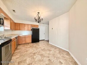 1015 Springdale Dr in Jacksonville, NC - Building Photo - Building Photo