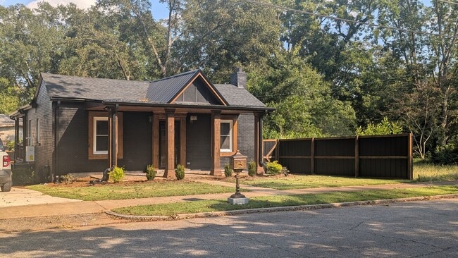 103 Boulevard St in Lagrange, GA - Building Photo - Building Photo