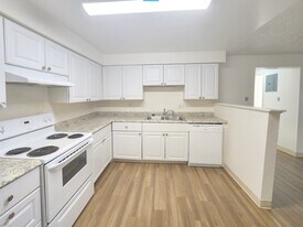 5100 W 8th Ave in Denver, CO - Building Photo