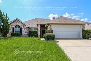 2702 Whetstone Dr in Corinth, TX - Building Photo