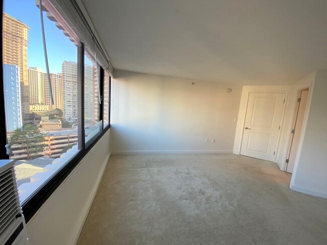 343 Hobron Ln, Unit 1403 in Honolulu, HI - Foto de edificio - Building Photo