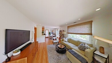 1720 1/2 Calle Poniente in Santa Barbara, CA - Building Photo - Building Photo