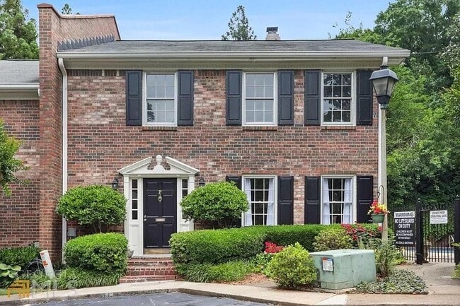 property at 1105 Clairemont Ave