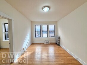1540 N Kedzie Ave, Unit 2 in Chicago, IL - Building Photo - Building Photo