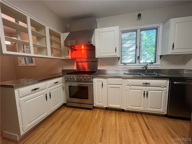 411 Norwood Ave in Buffalo, NY - Building Photo - Building Photo