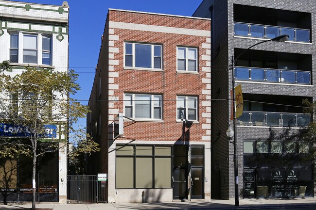 2216 W Chicago Ave