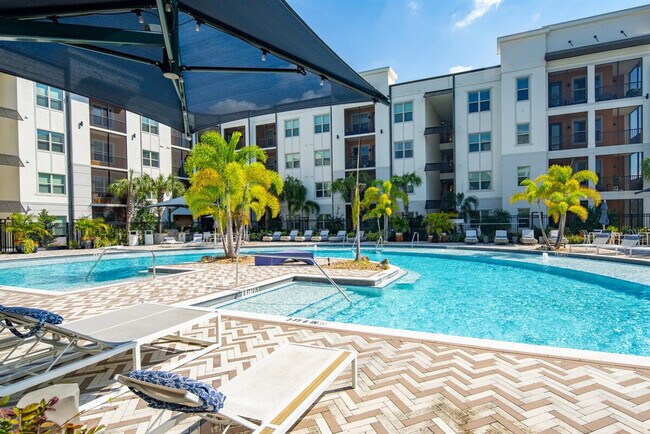 8936 Williams Cir in Naples, FL - Building Photo - Building Photo