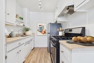 Hobart Continental Apartments in Los Angeles, CA - Building Photo