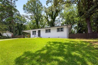 4317 Brookside Dr in Forest Park, GA - Building Photo - Building Photo