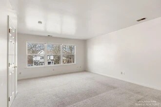 715 N Congress St, Unit 2 in Ypsilanti, MI - Foto de edificio - Building Photo