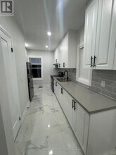 414 Perth Ave in Toronto, ON - Building Photo - Building Photo