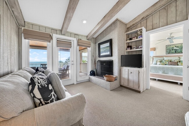 321 Pioneer Loop