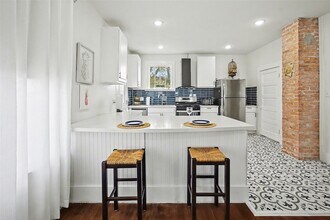 1912 37th St in Galveston, TX - Foto de edificio - Building Photo