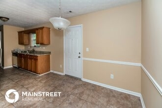 685 Nassau St in Forest Park, GA - Building Photo - Building Photo