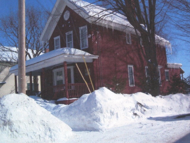 18 E 11th Ave in Gloversville, NY - Building Photo - Building Photo