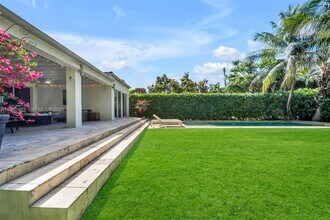 540 SW 27th Rd in Miami, FL - Building Photo - Building Photo