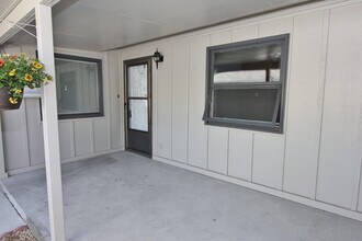 1118 S Abbey Cir in Boise, ID - Building Photo - Building Photo