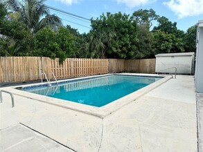 1008 NW 11th Ct in Fort Lauderdale, FL - Building Photo - Building Photo