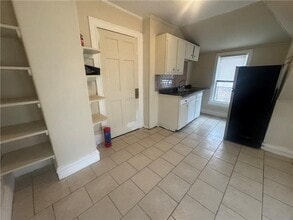 25 Wesleyan Ave in Providence, RI - Building Photo - Building Photo