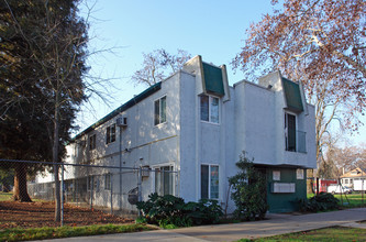 1616 E St in Sacramento, CA - Foto de edificio - Building Photo