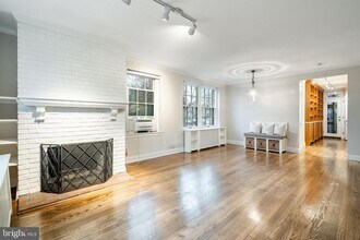 1127 C St SE in Washington, DC - Building Photo - Building Photo