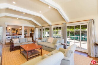 23644 Malibu Colony Rd in Malibu, CA - Building Photo - Building Photo