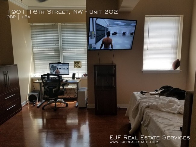 1901 16th St NW-Unit -Unit 202 in Washington, DC - Building Photo - Building Photo