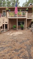 1405 Spring Valley Dr, Unit Jay's Place Apartamentos