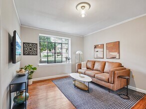 Cameron Court Apartments in Raleigh, NC - Building Photo - Building Photo