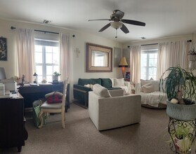 23 Garden Way in East Islip, NY - Building Photo - Building Photo