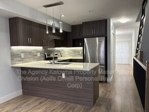500 Fleming Rd in Kelowna, BC - Building Photo - Building Photo