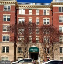 1801 Calvert St NW in Washington, DC - Building Photo