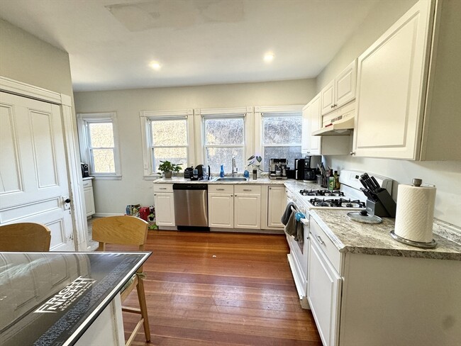 3 Mount Vernon St, Unit 1 in Boston, MA - Foto de edificio - Building Photo