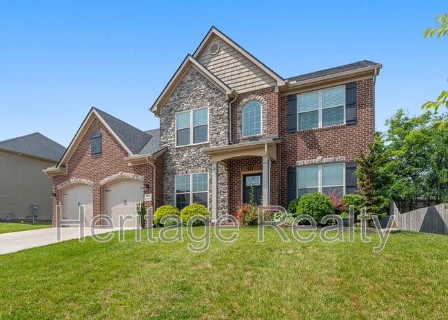 925 Brookwood Ln in Maryville, TN - Foto de edificio - Building Photo