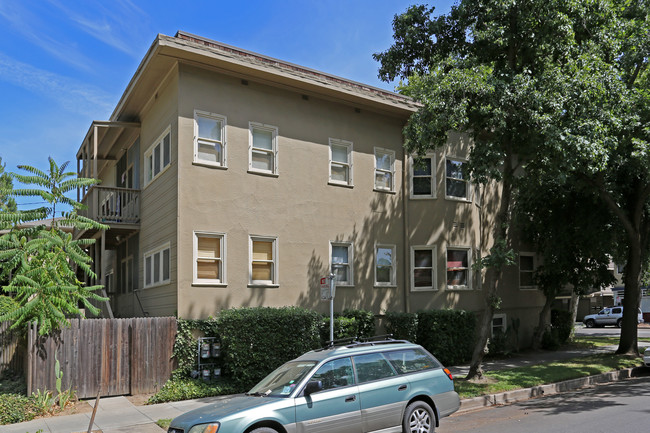 2301 O St in Sacramento, CA - Foto de edificio - Building Photo