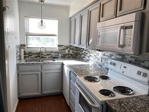 422 W 4th St in Kennedale, TX - Building Photo - Building Photo