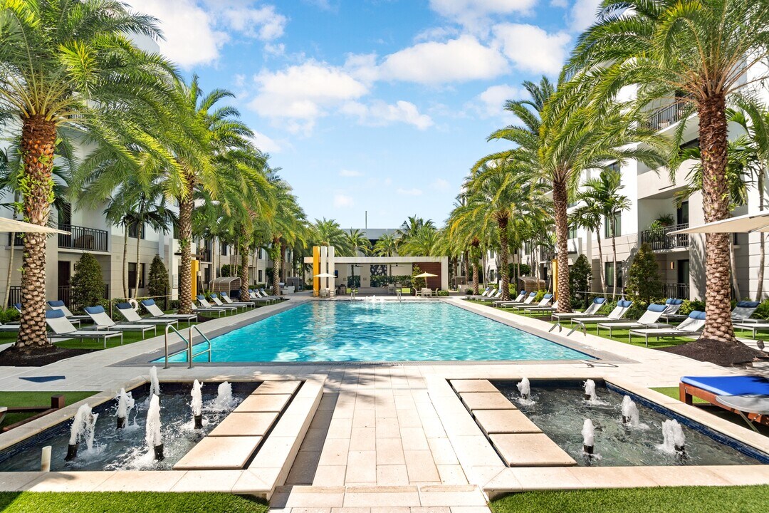 Cortland Uptown Boca in Boca Raton, FL - Building Photo