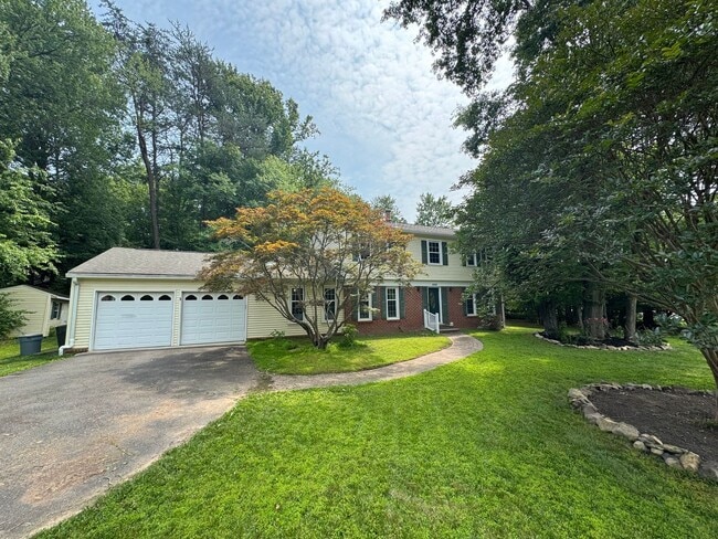 property at 2305 Rosedown Dr
