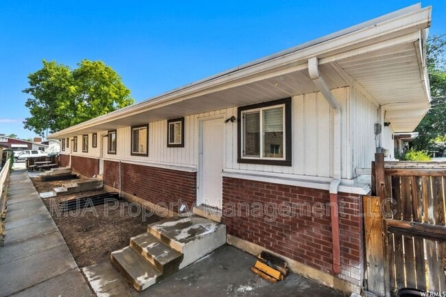 property at 927 W 1100 N