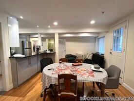 1801 Beacon St in Brookline, MA - Building Photo