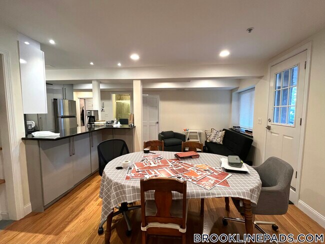 1801 Beacon St